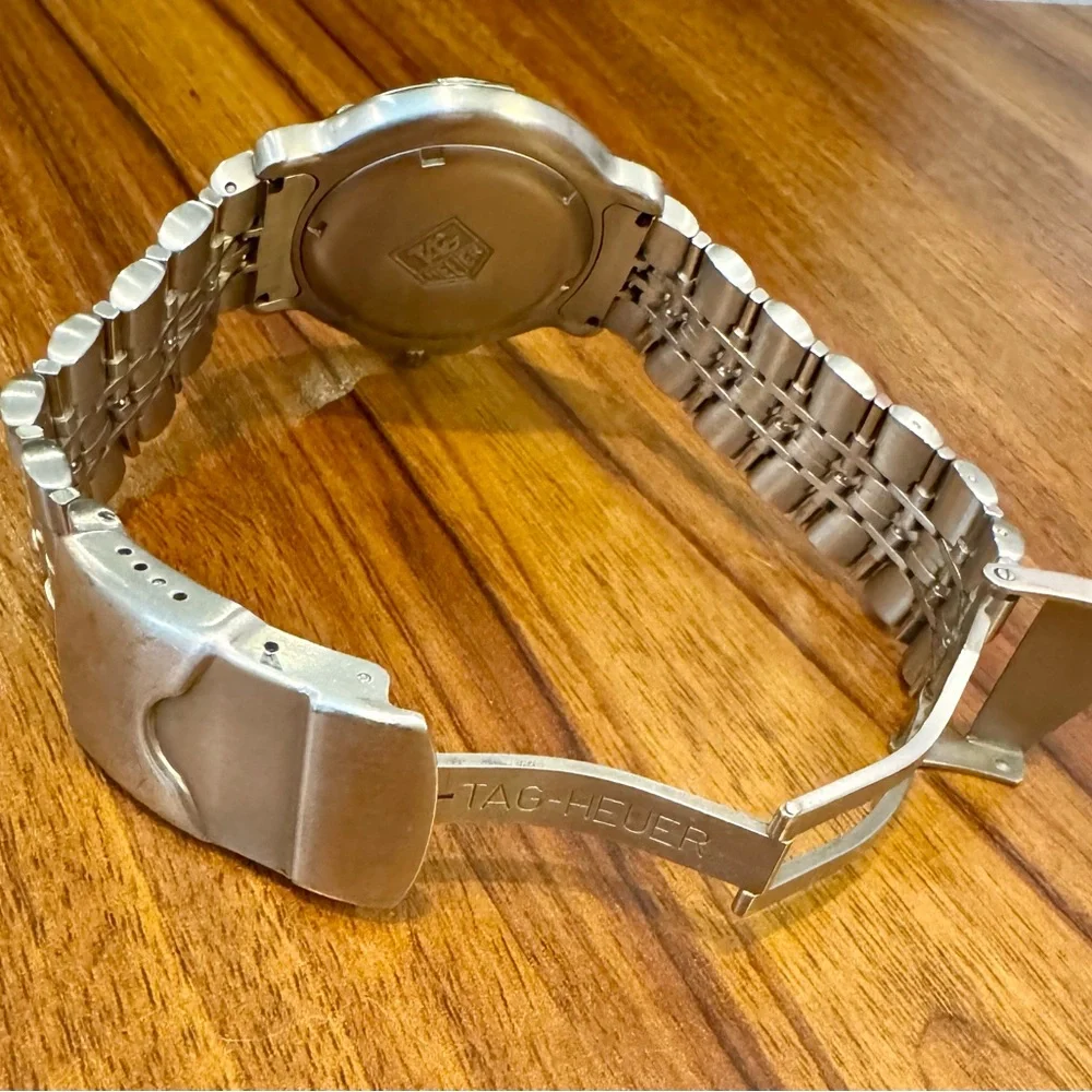 Tag Heuer 🖤🩶 Black Stainless Steel Quartz Watch - Picture 6 of 9